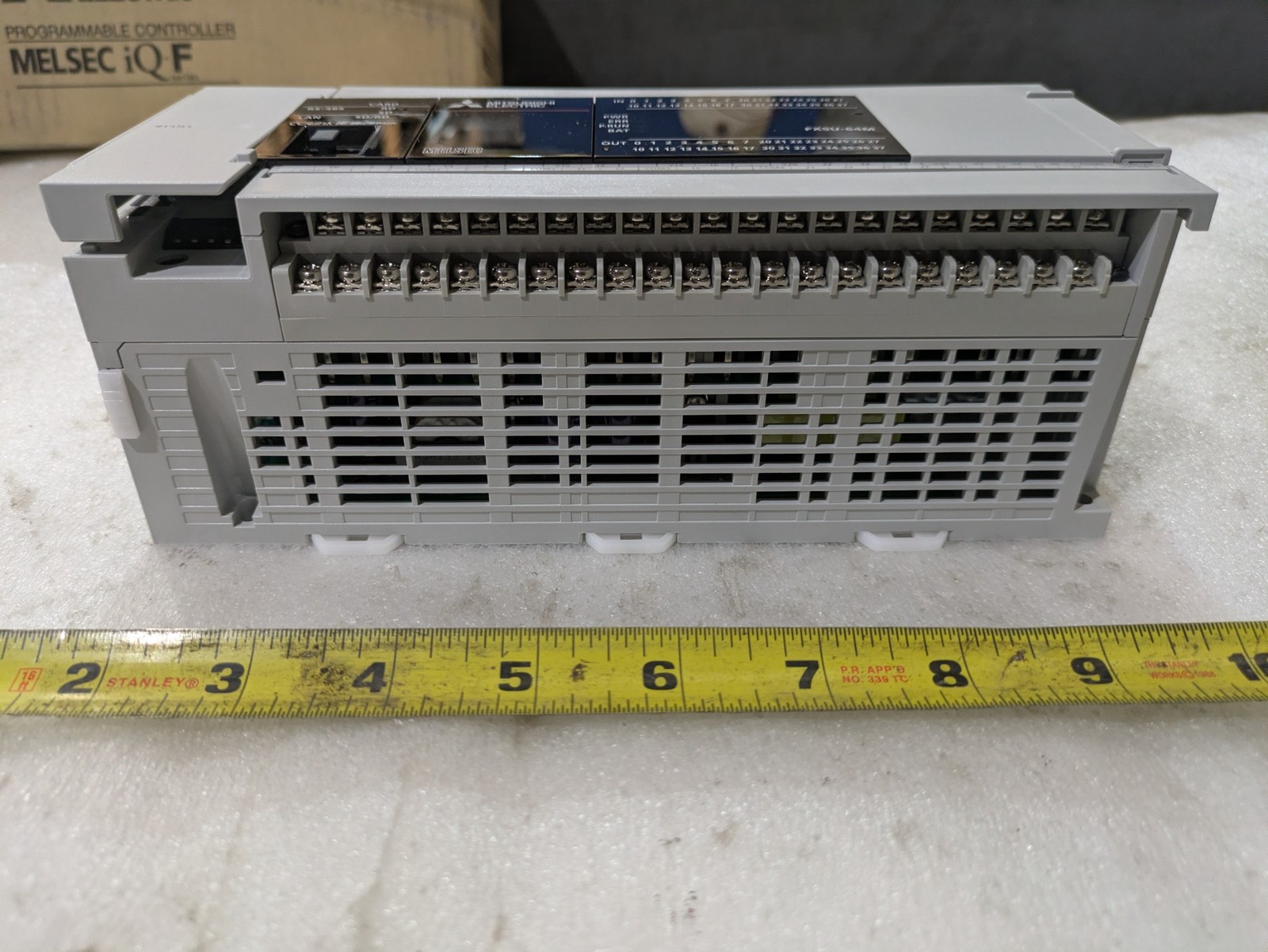 Mitsubishi FX5U-64MR/ES PLC 100-240VAC 50/60Hz 40W 30VDC Automation OEM Part