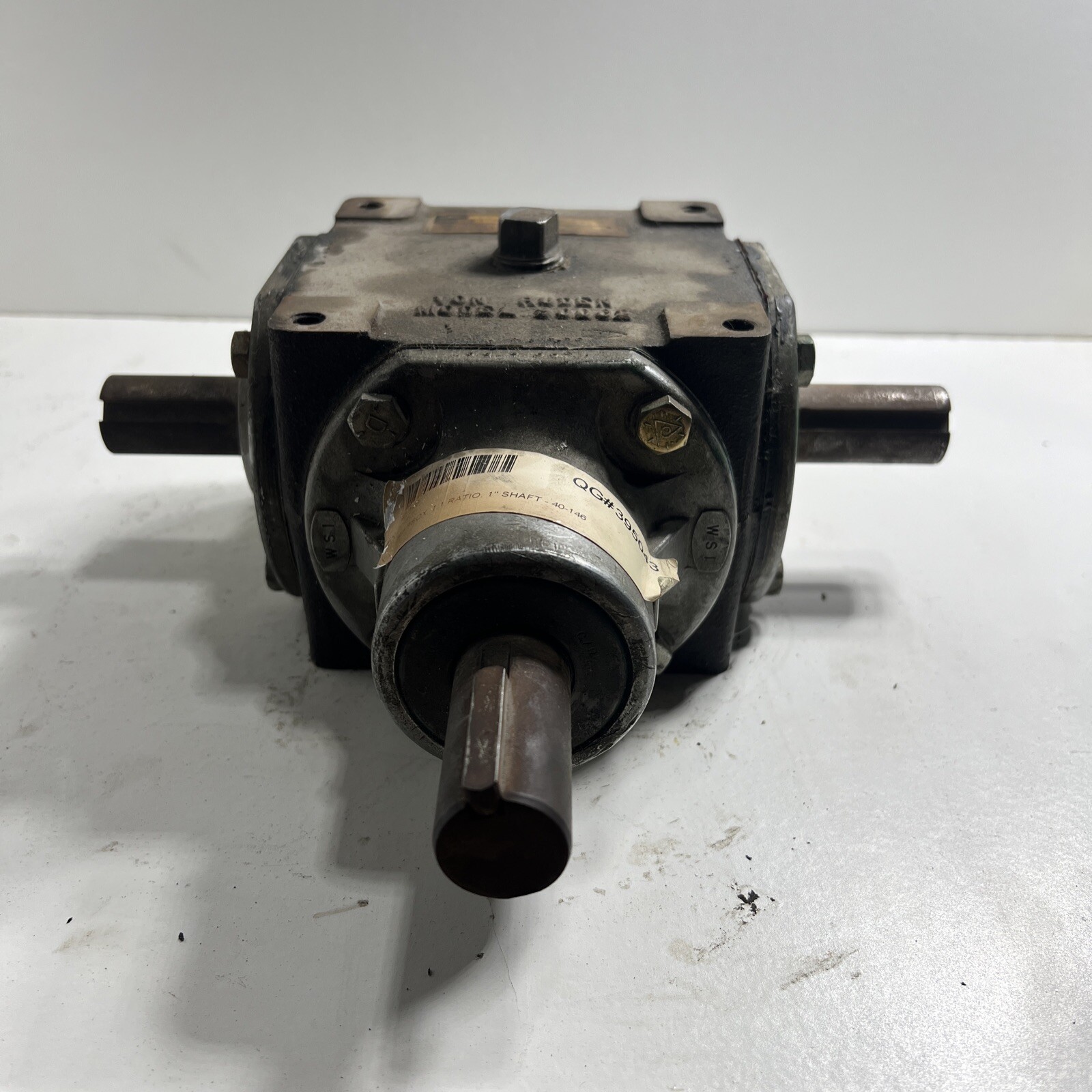 VON RUDEN 90002 GEAR REDUCER TEE * USED * 40-146 s/n 43172 DT.338 1:1 E/G
