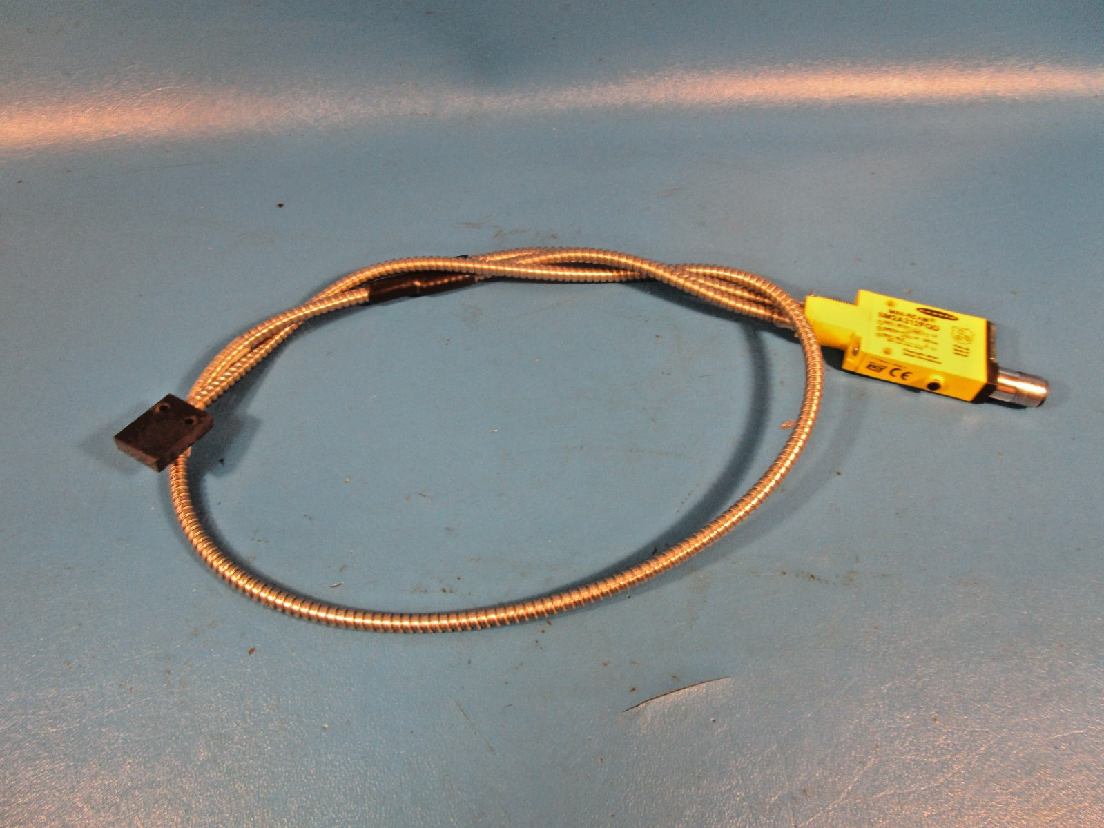 Banner SM2A312FQD, FIBER OPTIC AMPLIFIER, MINI-BEAM w/ BR23S Cable, Infared 880