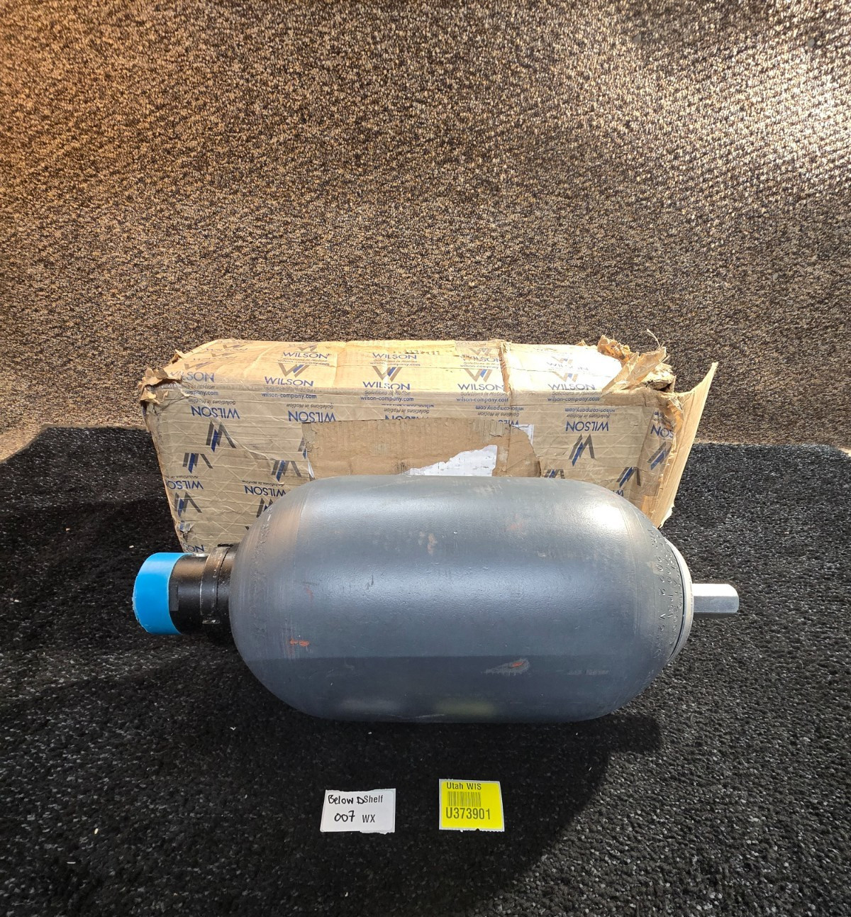 Fluid Energy Controls FB002BRGB3020A 2.5 U.S Gal 3000 psi Bladder Accumulator