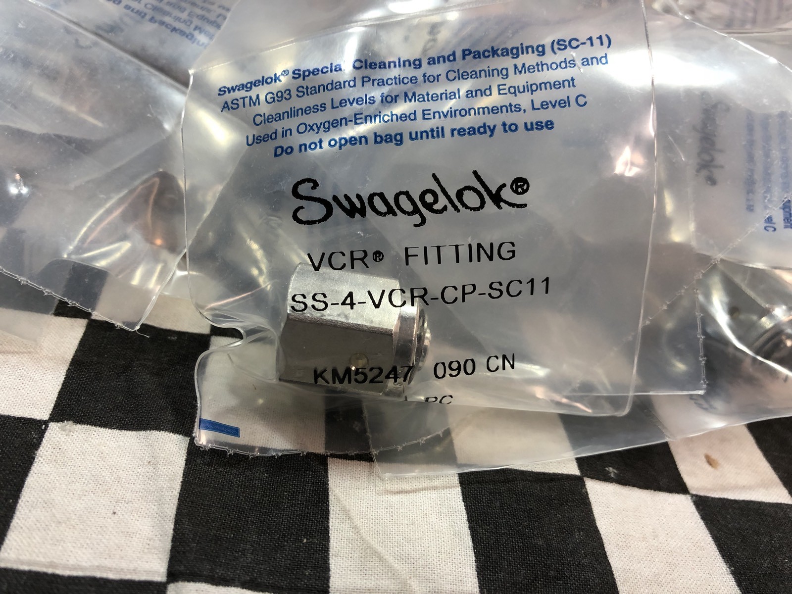 Lot Of 40, Swagelok CAP VCR 1/4″ VR, SS-4-VCR-CP-SC11, SHIPSAMEDAY#1654D1