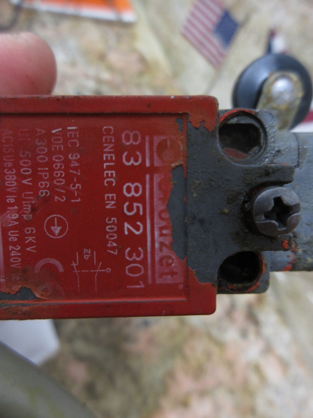 2001 HAAS SL20 CNC LATHE CROUZET 83852301 83 852 301 LIMIT SWITCH