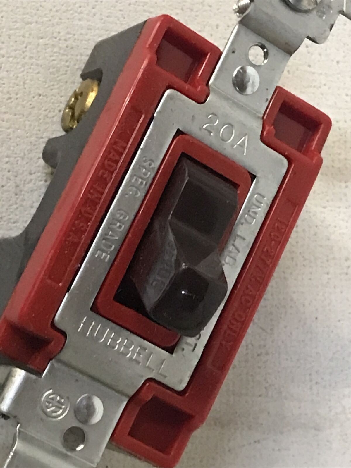 Hubbell CS320 Brown 3 Way Toggle Switch 20 Amp 120/277 VAC Spec Grade