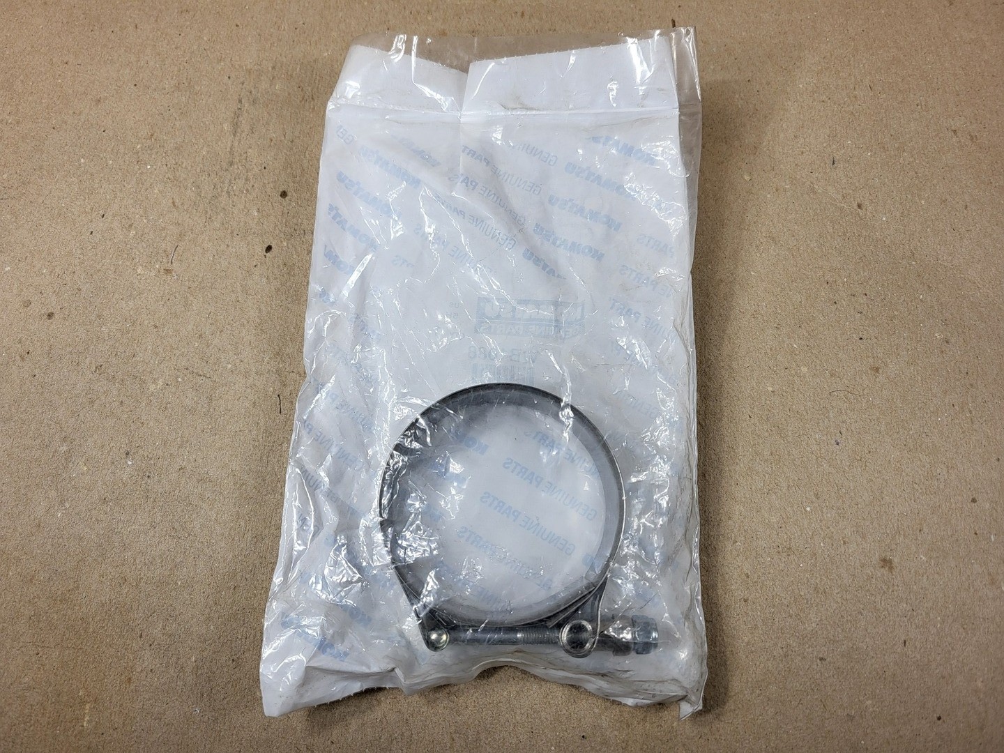 SURPLUS NEW KOMATSU WB1088 T Bolt Clamp – Heavy Machinery