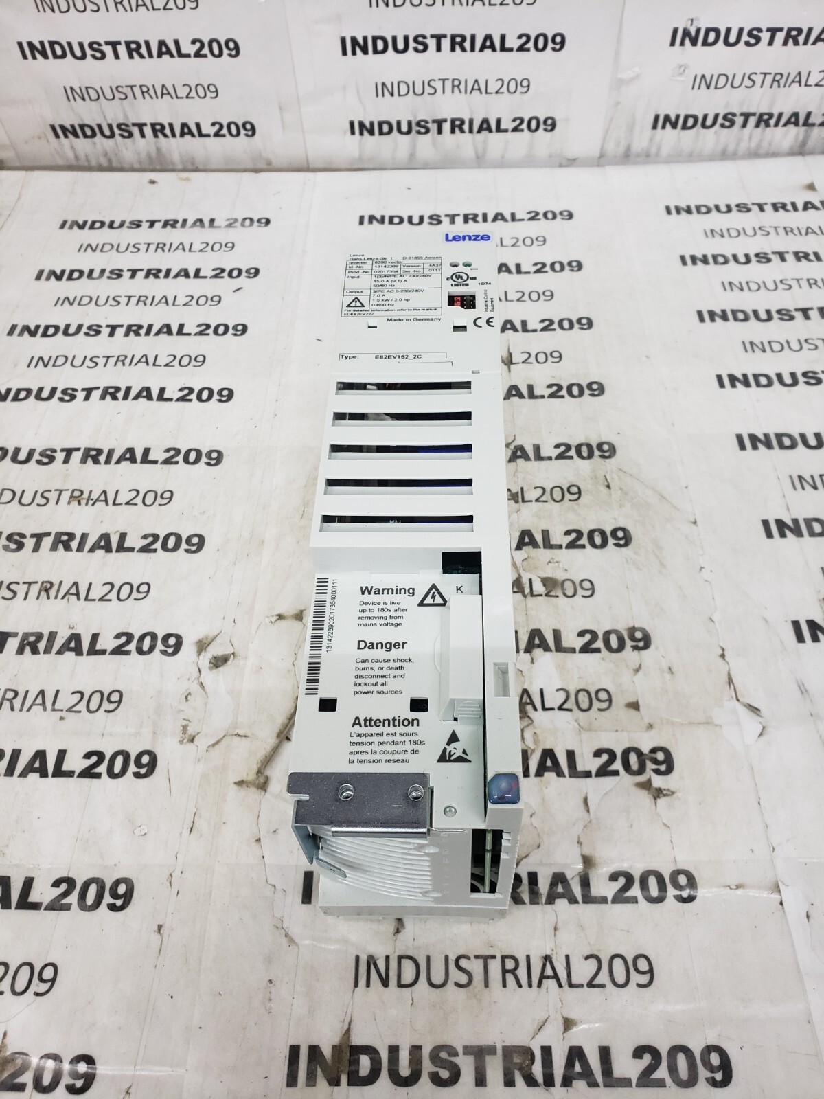 LENZE FREQUENCY INVERTER 8200 VECTOR