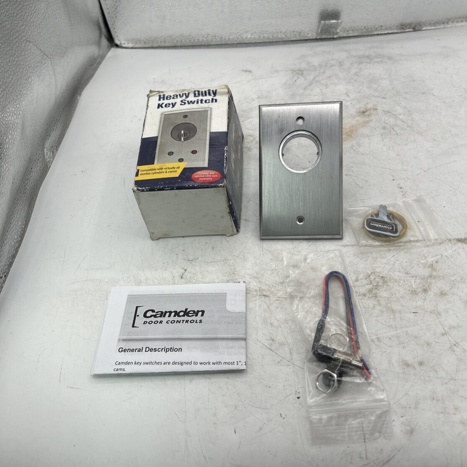CAMDEN CM-1120 Key Switch See Pics 30 Day Warranty