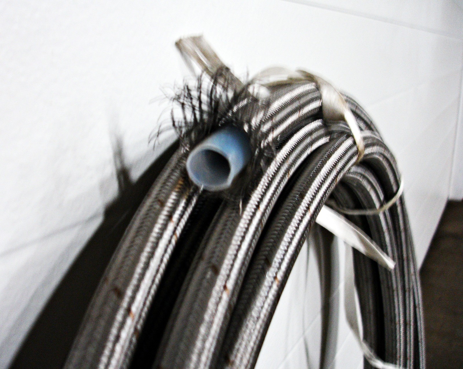 New Stainless Steel Braided Hose W/Nylon Core PHC919-12 40′ 20135ELS