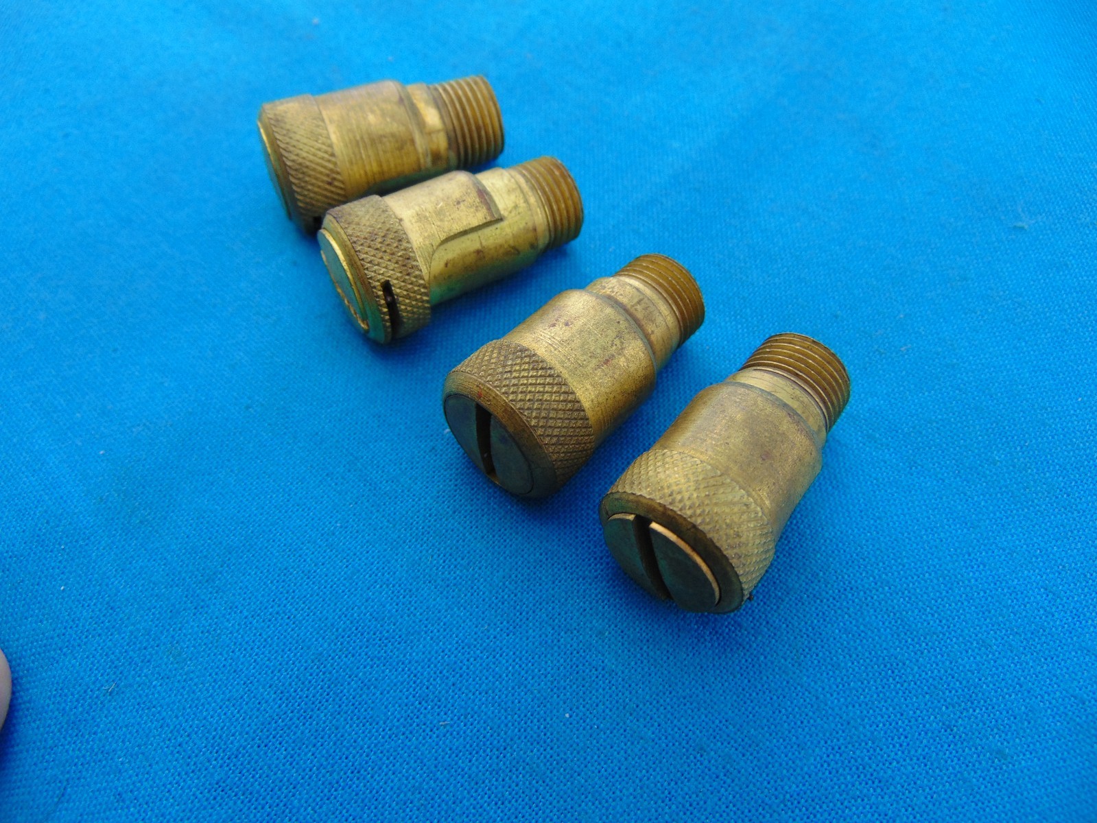 1/8″ NPT Brass Twist Oilers 4 Pieces NOS Early Model T Ford Nice Patina