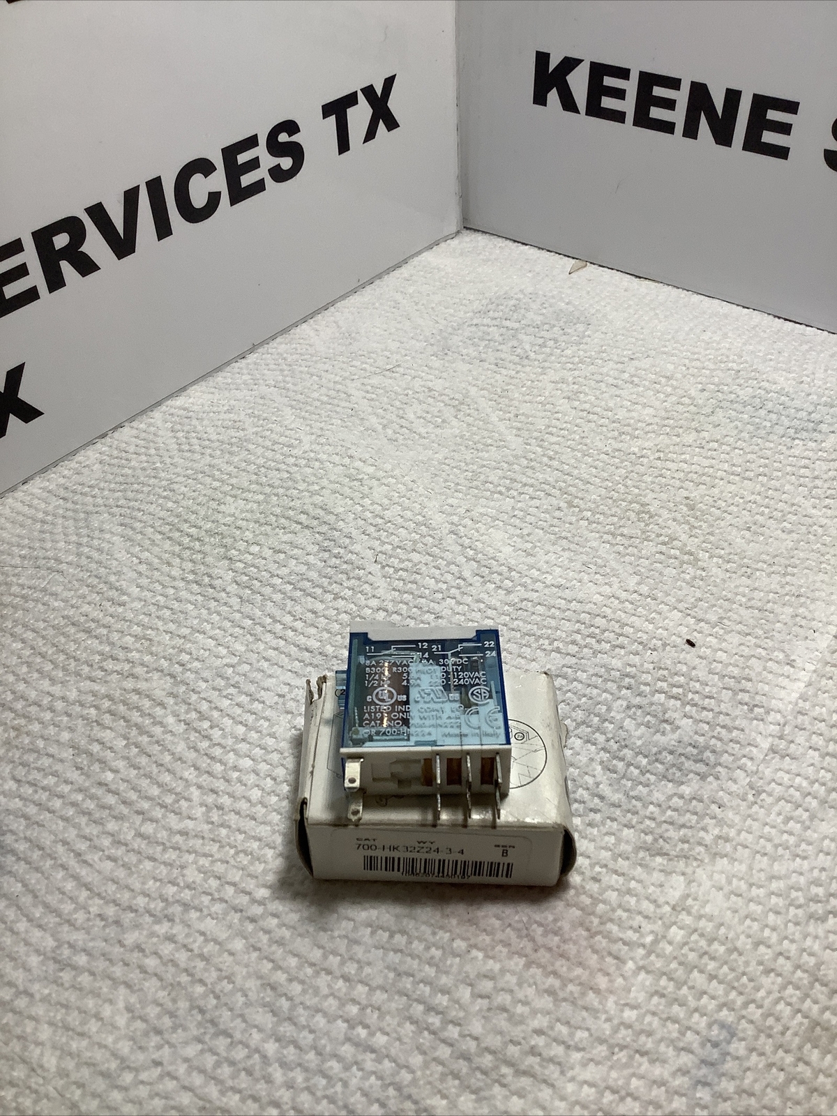 Allen Bradley Relay 700-HK32Z24-3-4 Ser B 24Volt