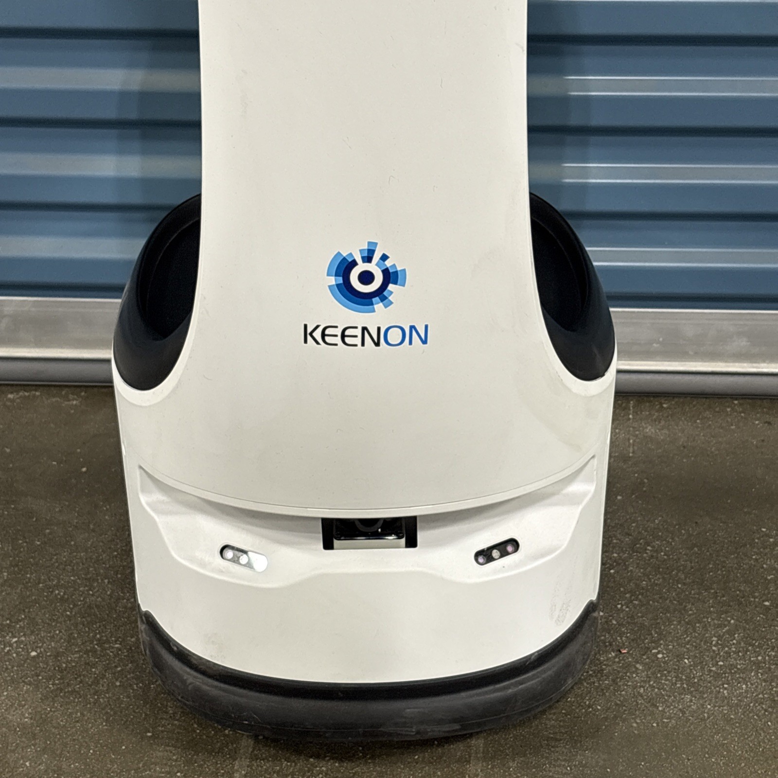 Keenon Dinerbot T8 – Personal Assistant Service Robot