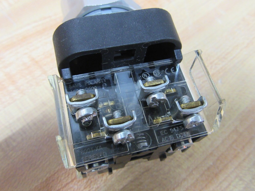 Allen Bradley 800T-QBH24G Push Button 800TQBH24G (Pack of 3)