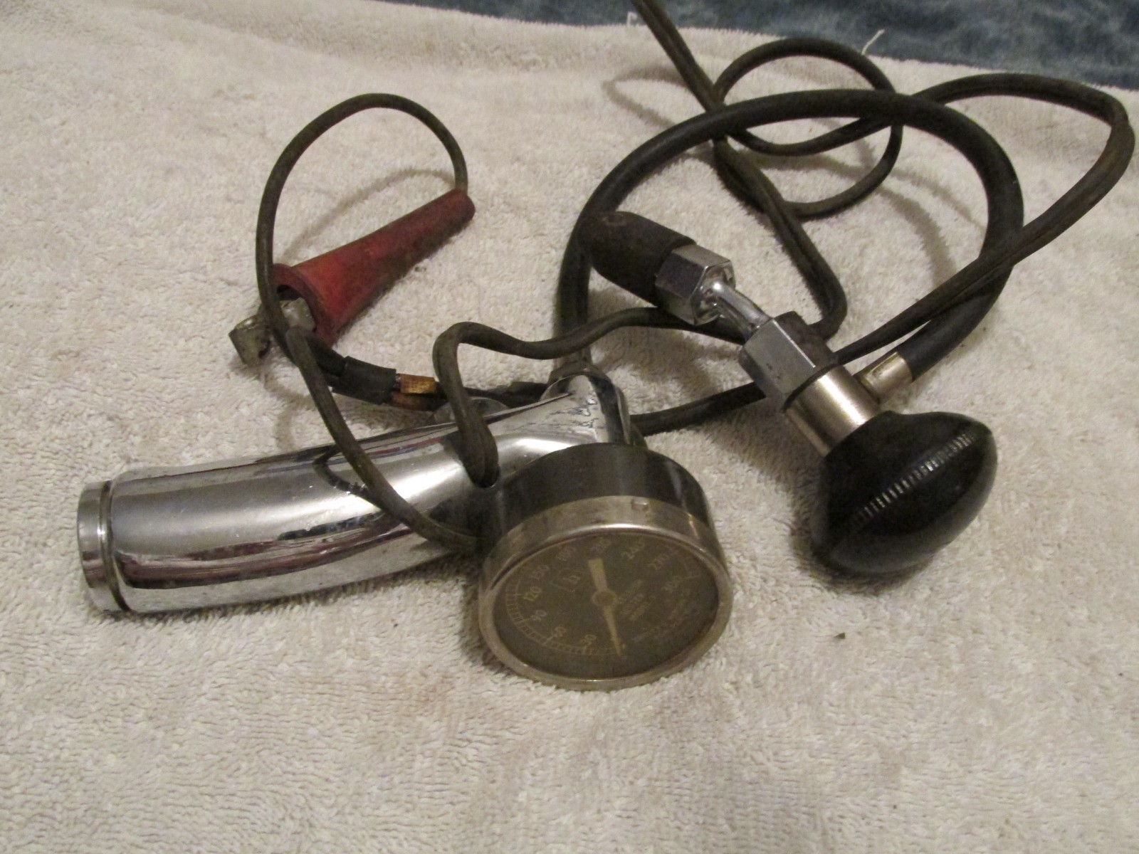 VINTAGE HARVEY E HANSON CO. USA MODEL 1 PISTOL GRIP COMPRESSION TESTER GAUGE