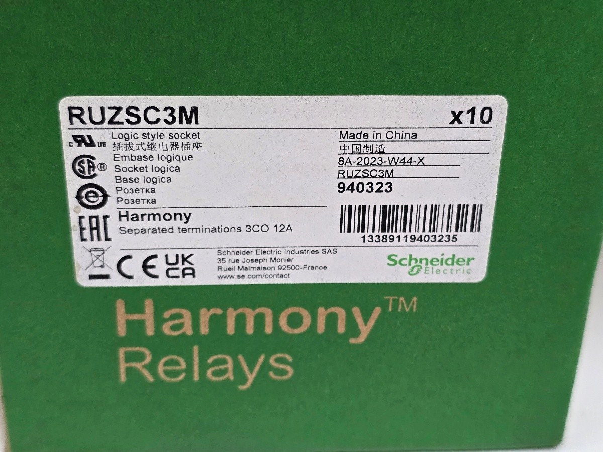 Lot of 10 Schneider Electric RUZSC3M Relay Sockets Harmony 3CO 12A 250V