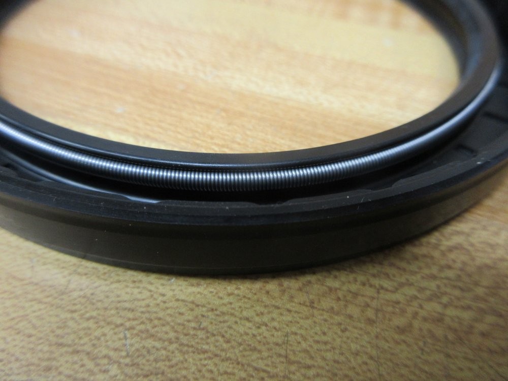 Dichtomatik TCM 100X125X12TC-BX Oil Seal 39392/100X125X12