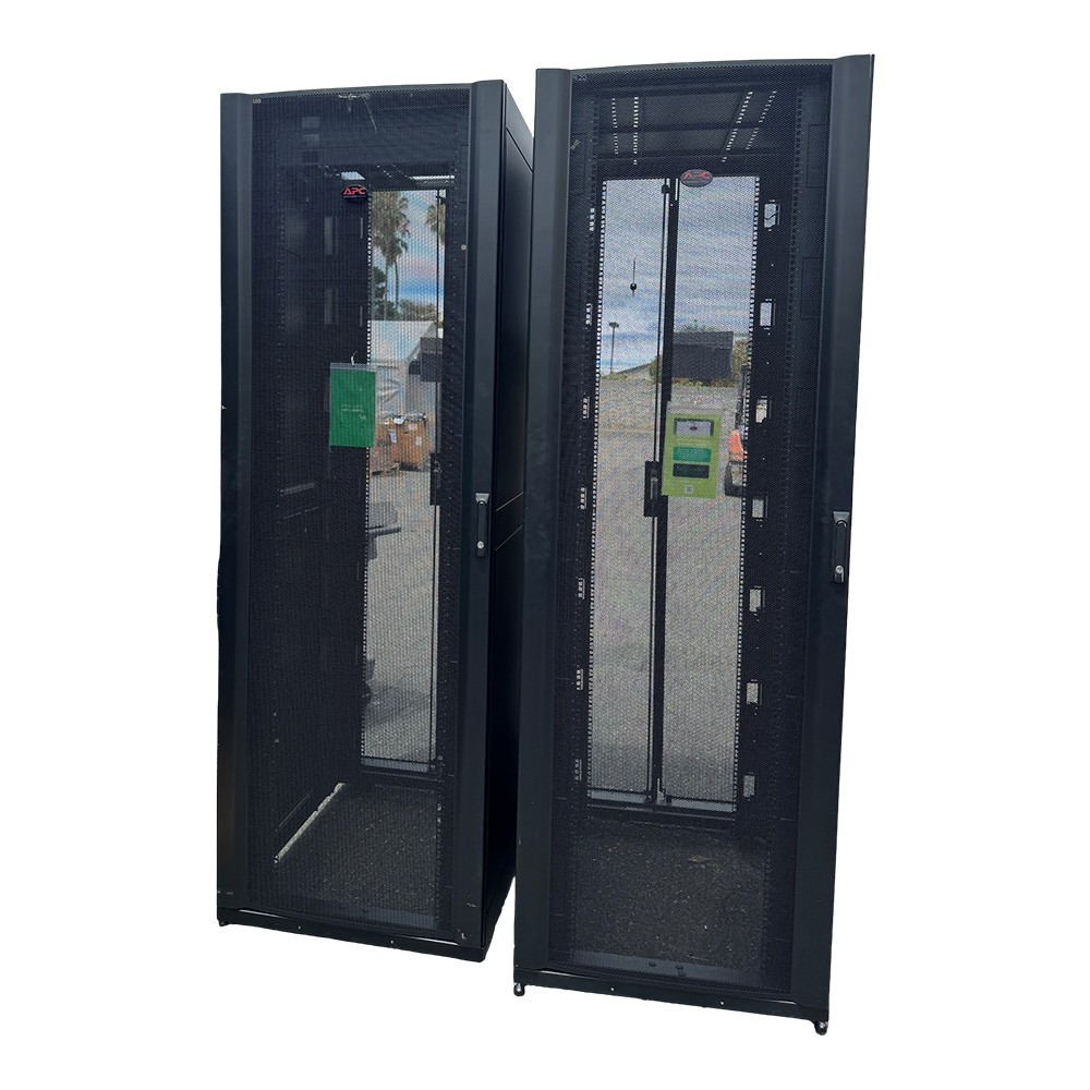 APC AR3157 48U Wide Server Rack 1070 x 750mm NetShelter SX Cabinet 48 RU Black