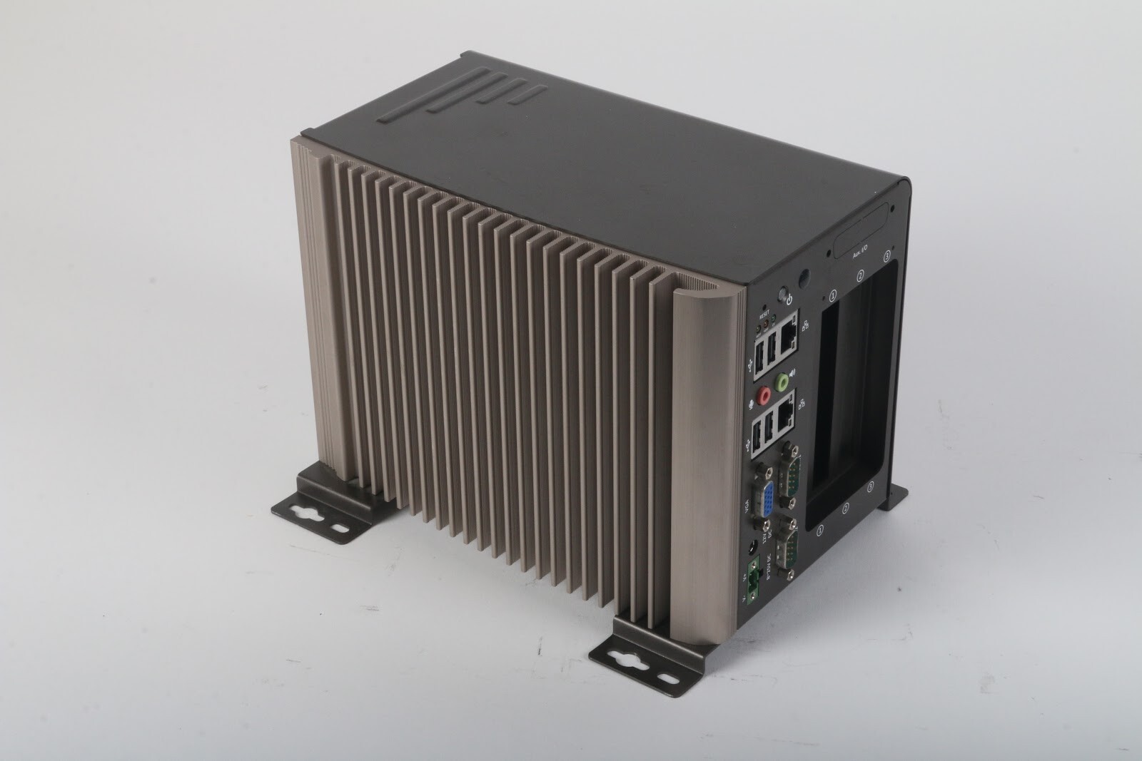 Neousys Technology Nuvo 2030+ Intel Atom D525 @ 1.80GHz / 4GB RAM / 500GB HDD