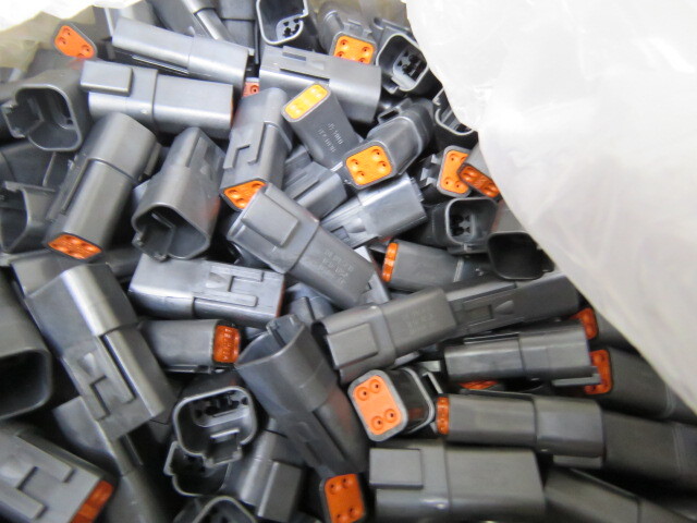 Deutsch DT04-4P-E004 Qty of 12 per Lot Deutsch DT04-4P-E004