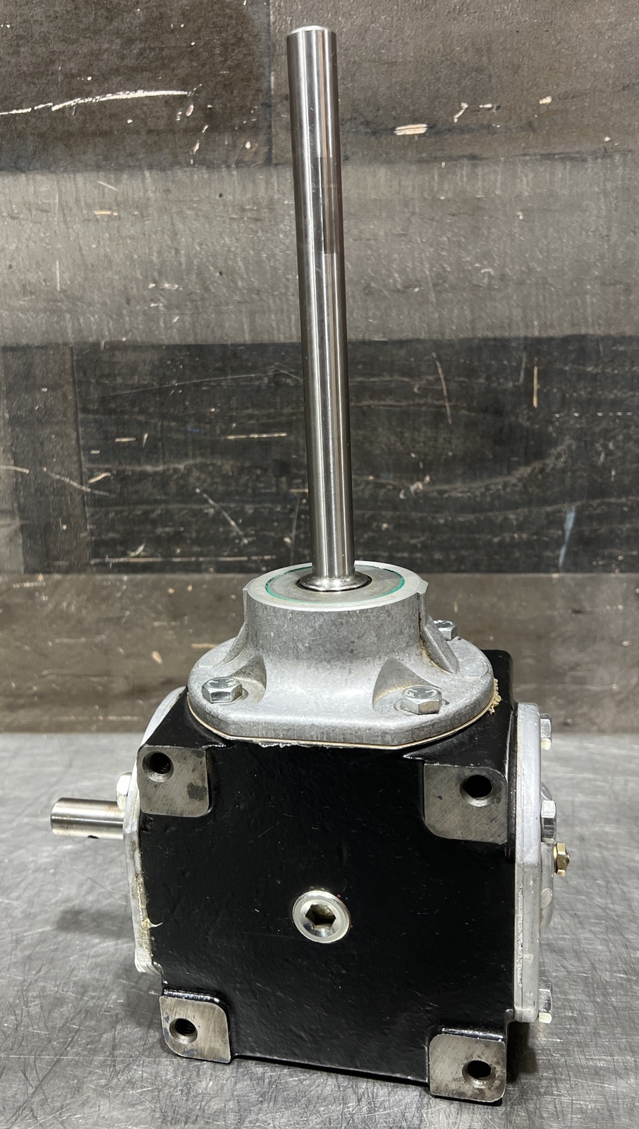 VON RUDEN Model 90002 GEAR REDUCER Used Surplus