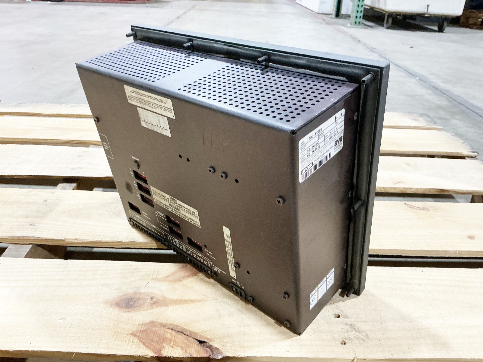 Uticor 100G-1S2R1 Operator Interface 100-250V .25A 50-60DC Rev.A