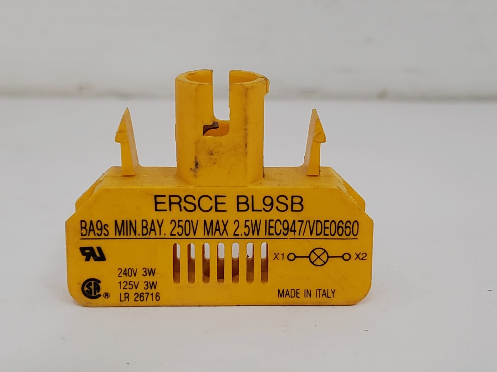 ERSCE BL9SB PILOT LIGHT SOCKET 250V 2.5W