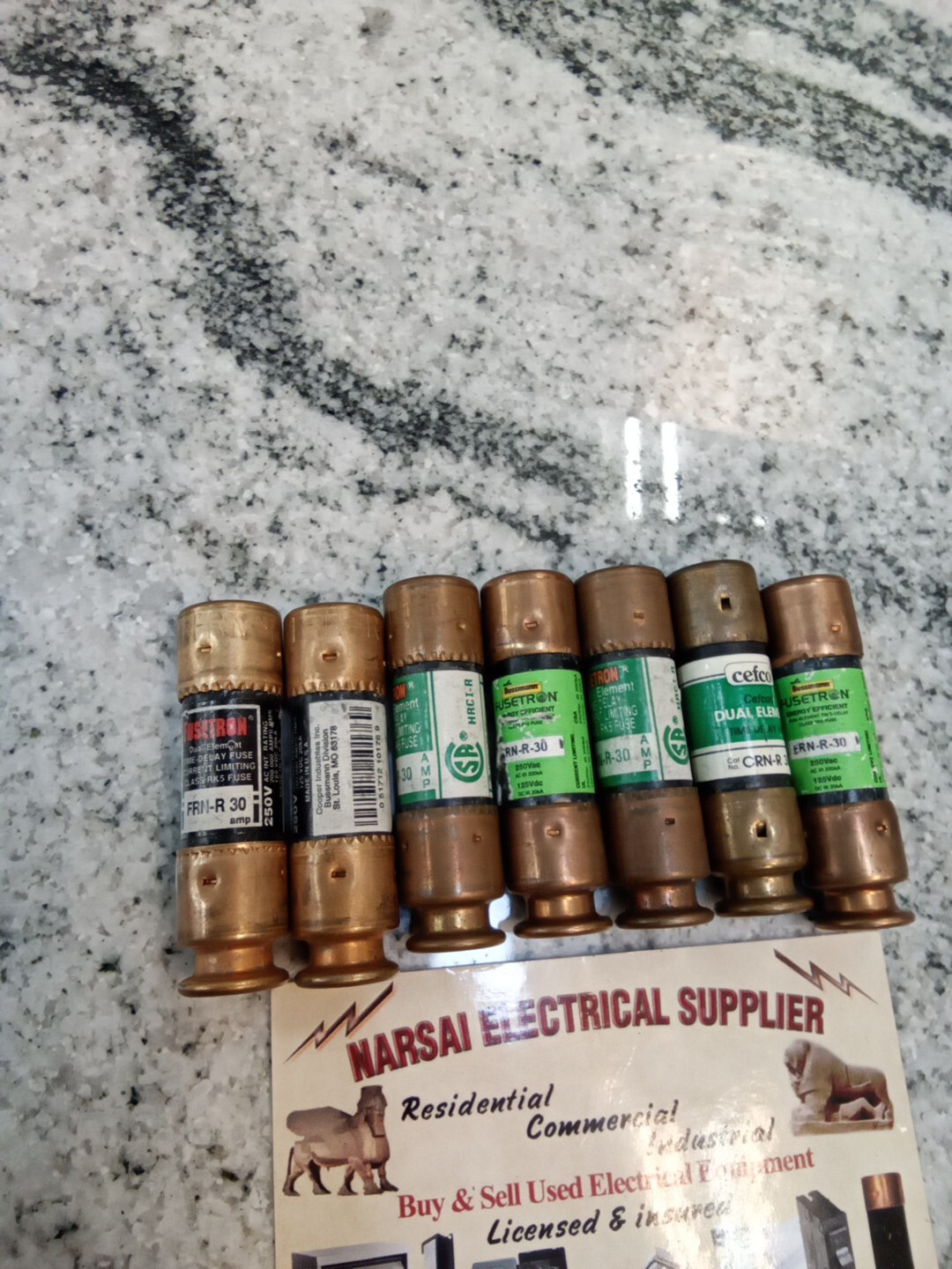 Lot of 7) FUSE 30A/250V Time Delay/DUAL ELEMENT /FRN-R-30 /USED(DH2