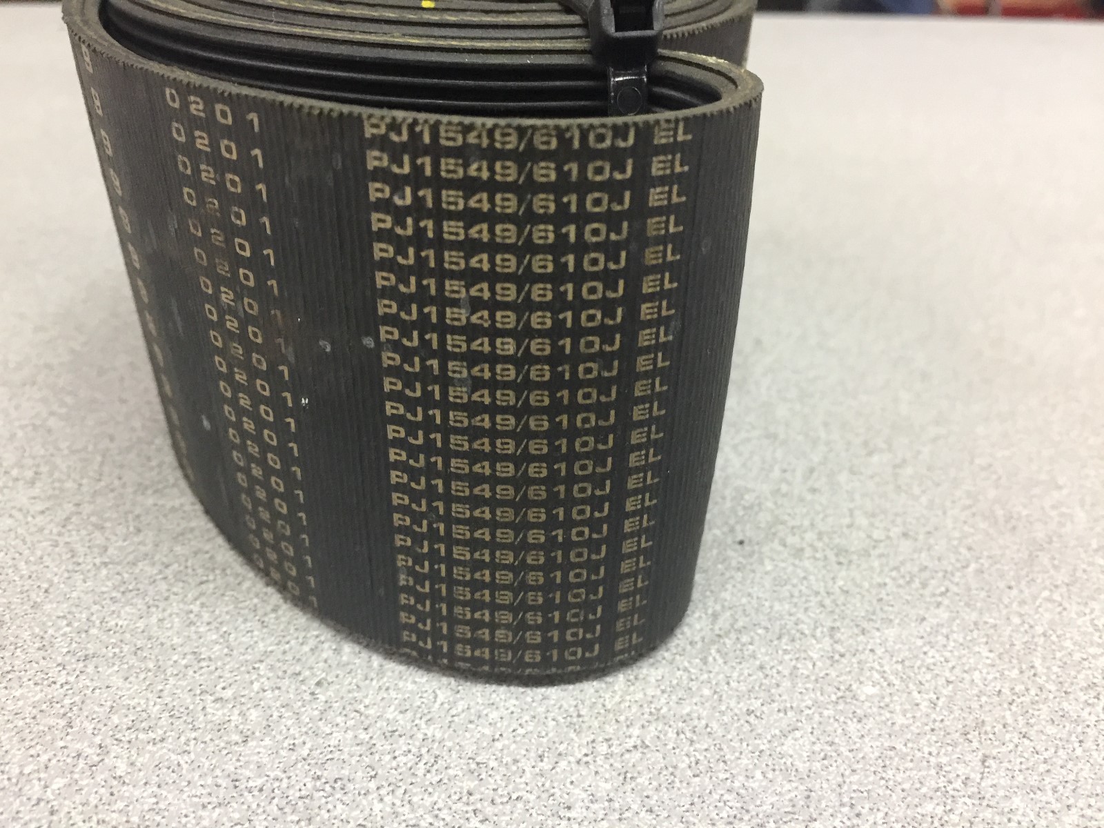 NEW NO BOX CONTITECH RIBBED BELT PJ1549/610J