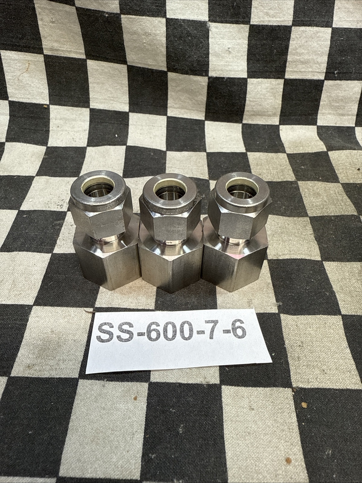 SWAGELOK SS-400-7-4, SS-400-7-6, SS-600-7-4, SS-600-7-6, LOT OF 8, SHIPSAMEDAY