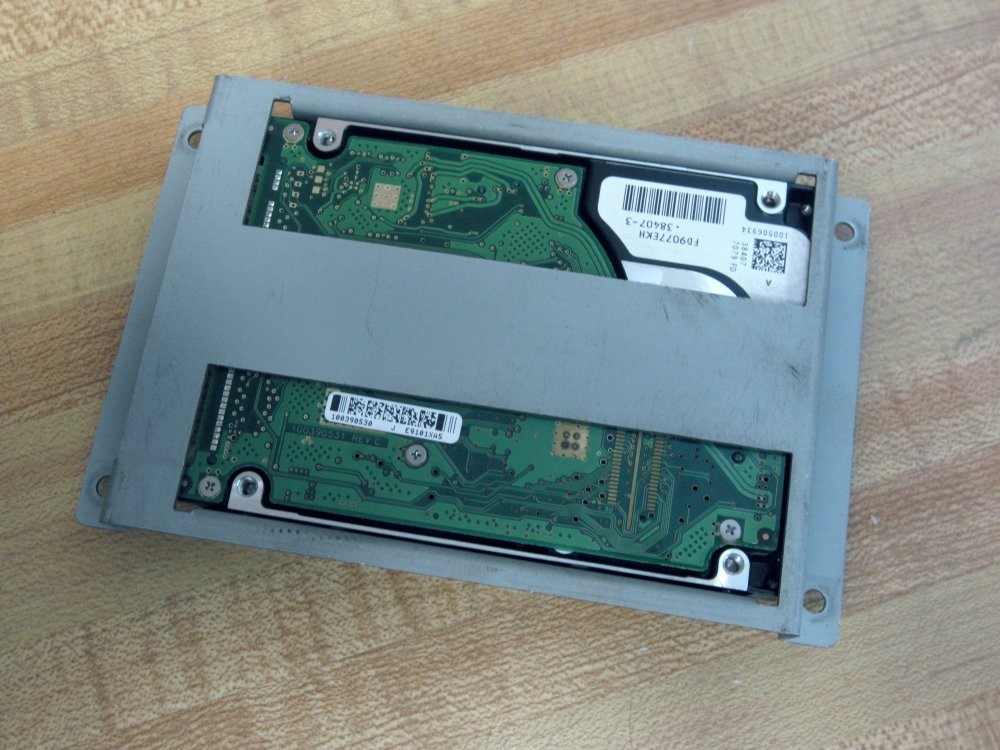 Seagate 9S1038-508 Hard Drive ST980815A Mounted in Metal