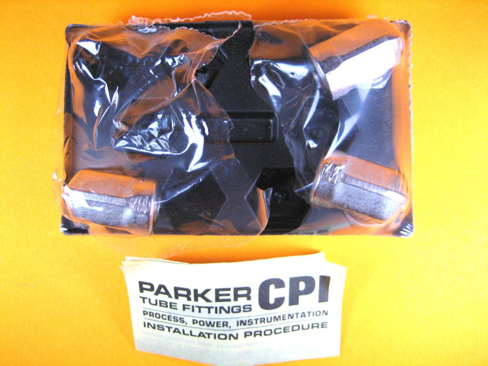 Parker – 8-4 DBZ-SS – SS Female Elbow Fitting, 1/2″x1/4″ (Lot of 3)