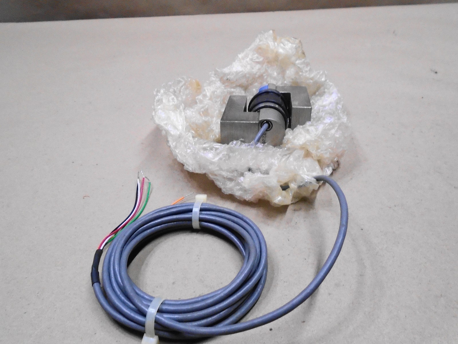 NEW Revere Transducers Inc 15601 Load Cell 250 Lb Output 3 milliVolt