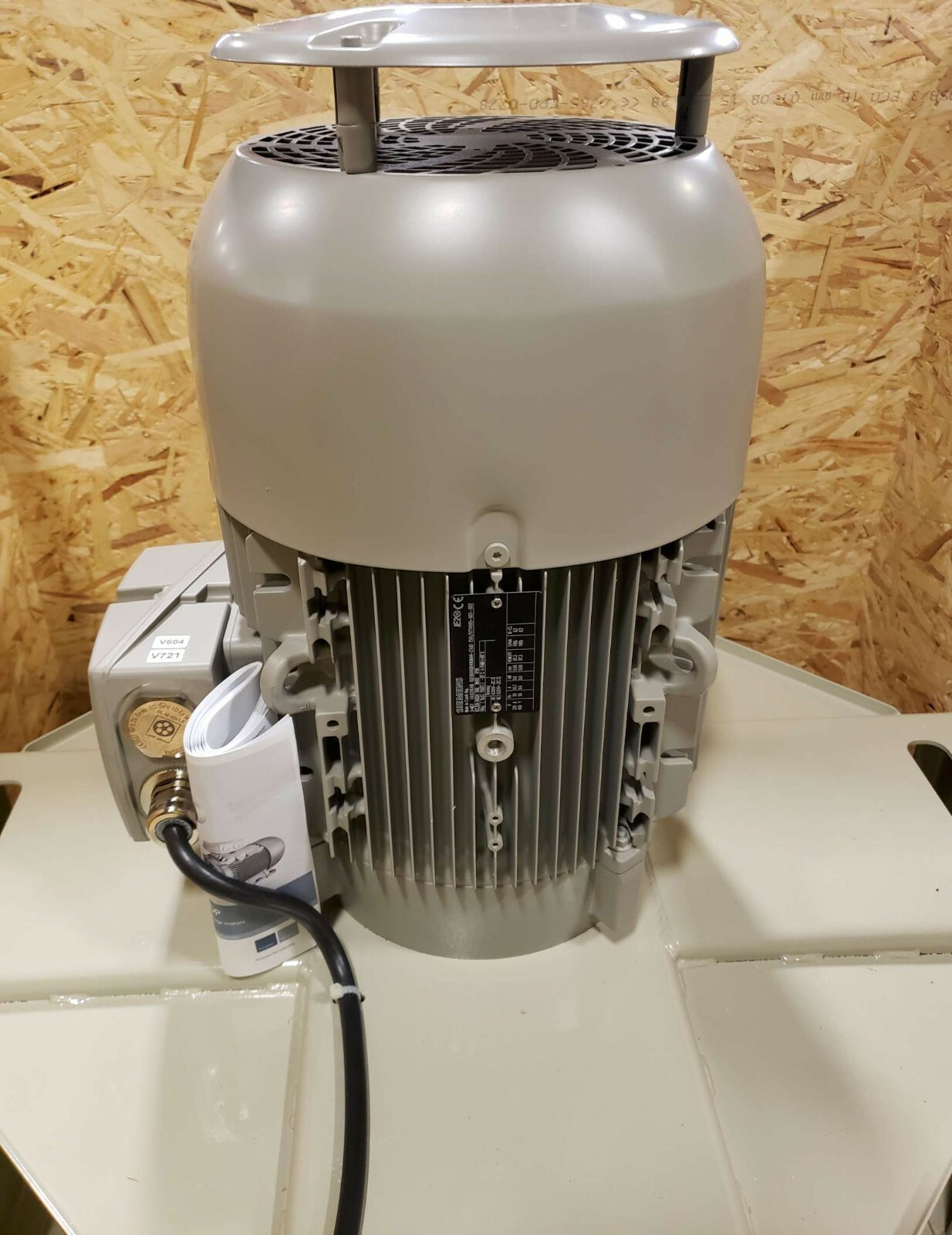 New 2FS1674-1NA91-7AD3 Mdexx Fan Assembly IP56