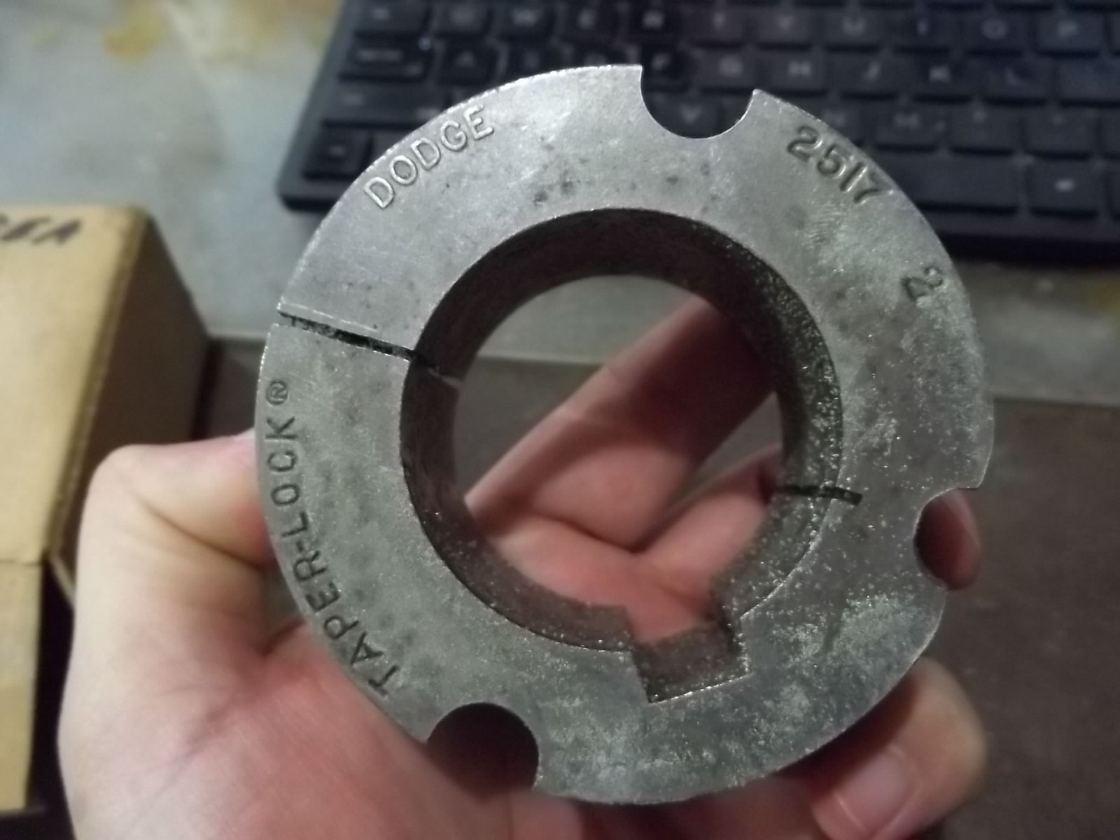 NIB DODGE 117174 2517 X 2 KW TAPER LOCK BUSHING (WL58-2)