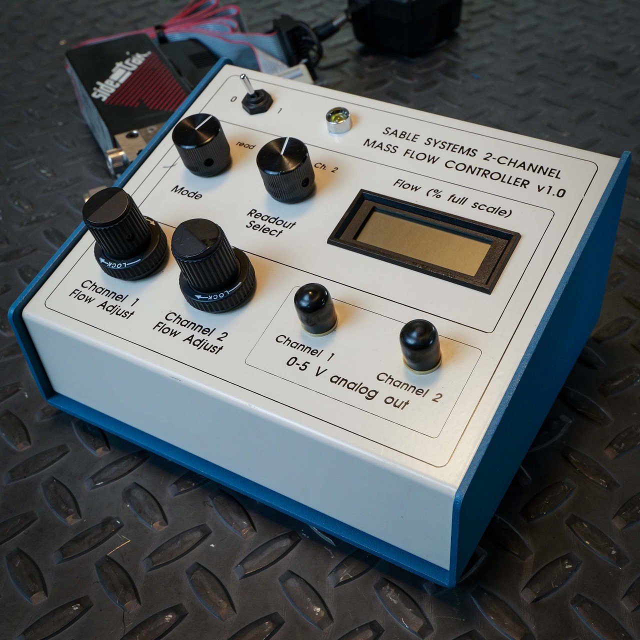 Sable Systems 2-Channel Mass Flow Controller & Sierra Instuments Mass Flow