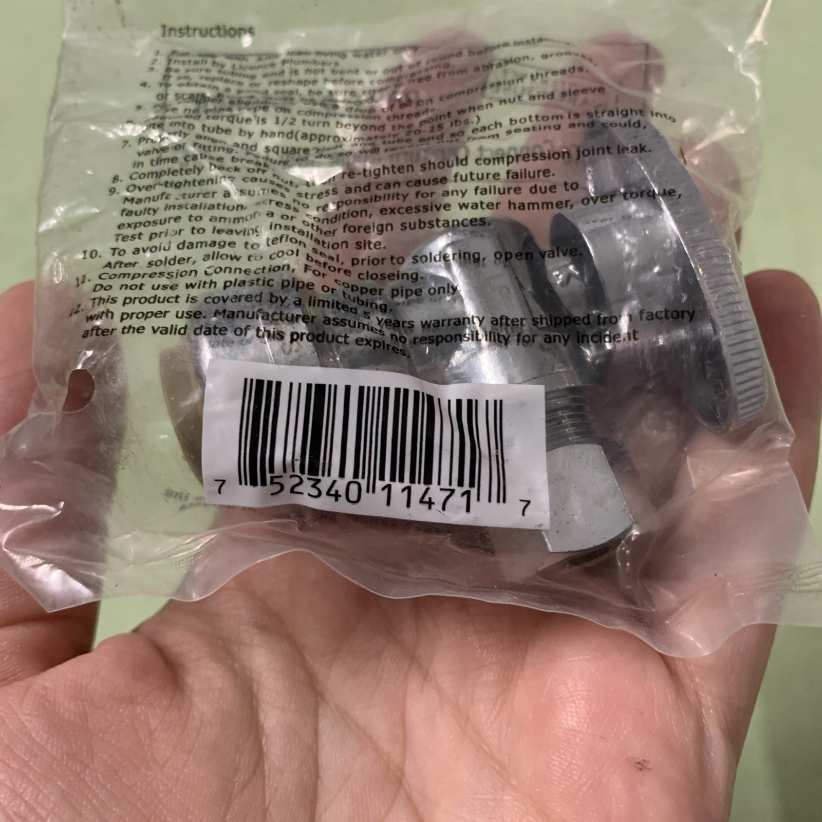 Maintenance Warehouse 549868 Push-to-Connect Qtr-Turn Angle Stop 1/2″ x 3/8″