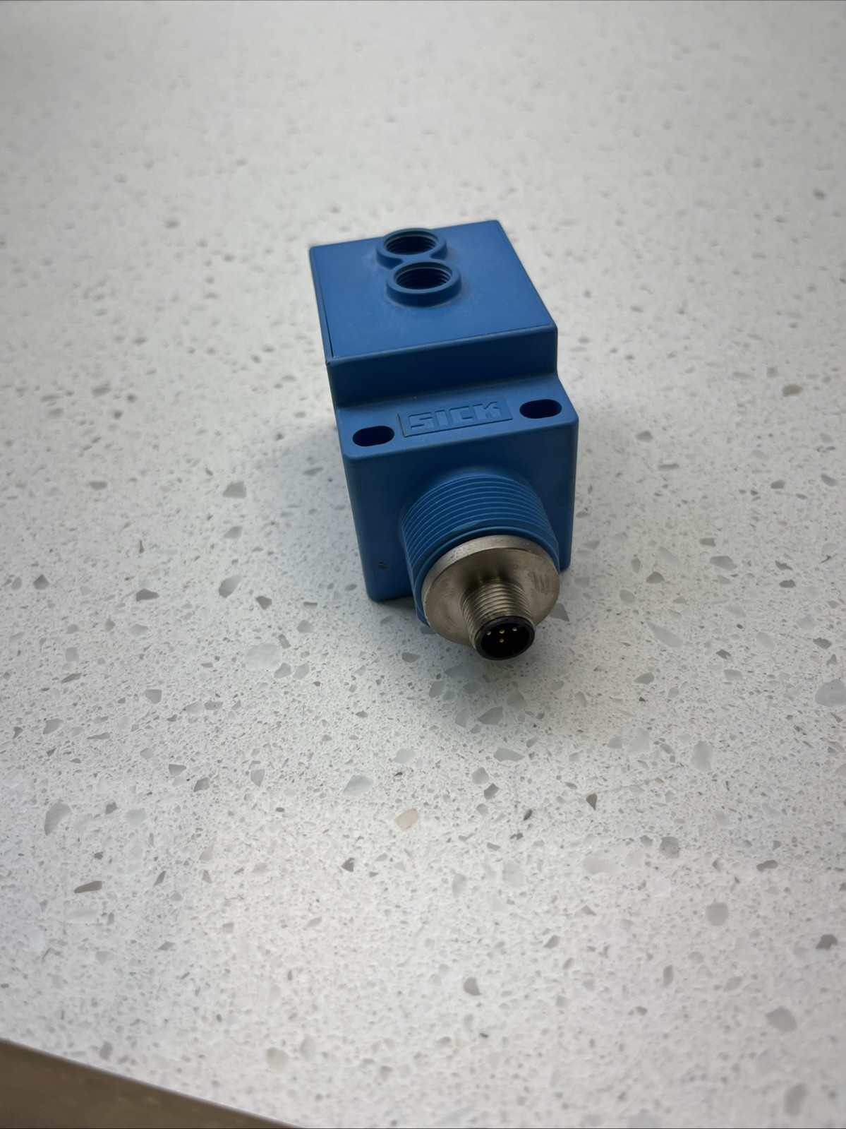 Sick WL2000-B5300 Photoelectric Sensor WL2000B5300 W/O Nut