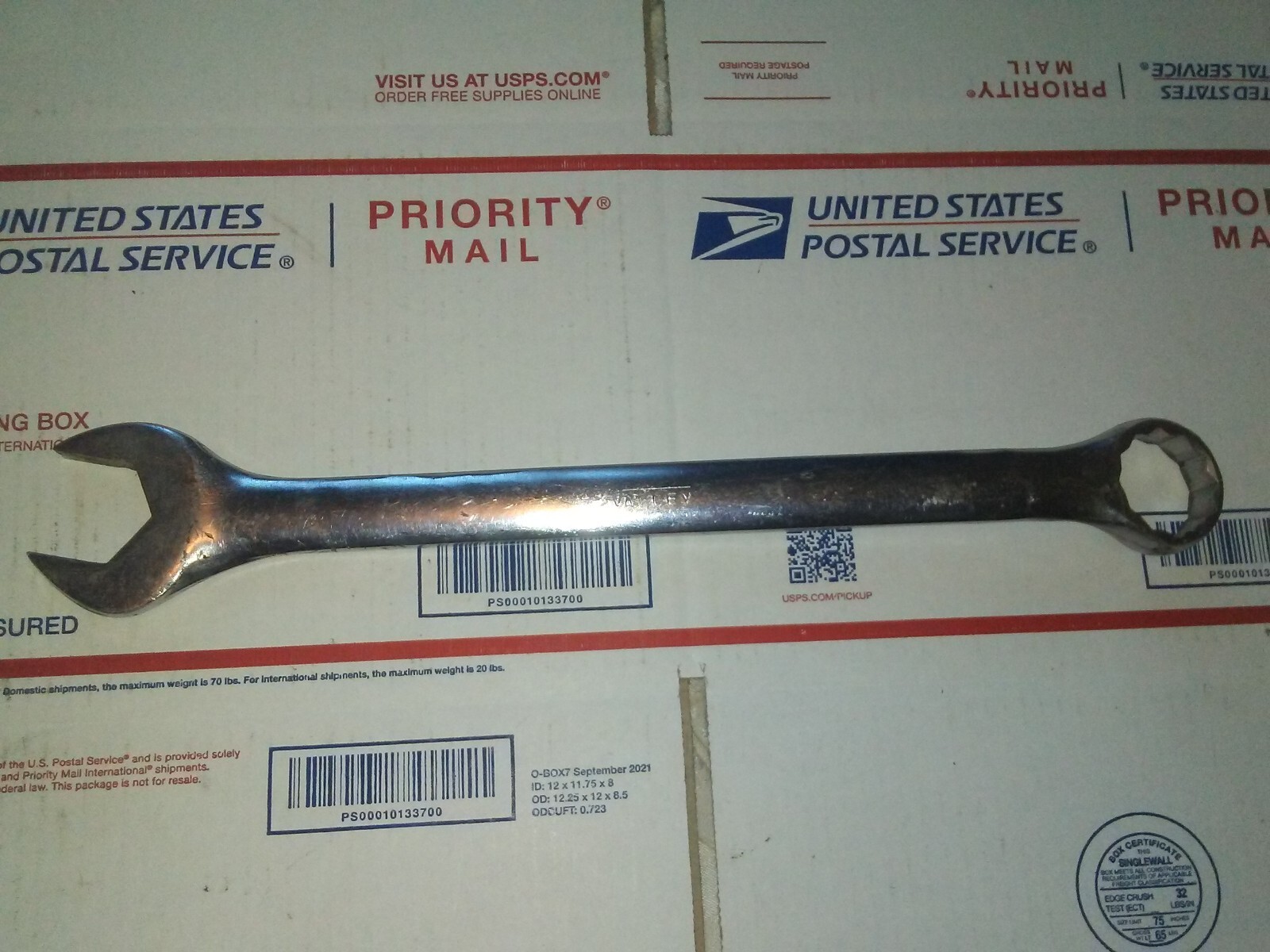 1 3/8 Inch 12 Point Combination Used 16.2 in. long 1.78lbs. 1/2 thick Heavy duty