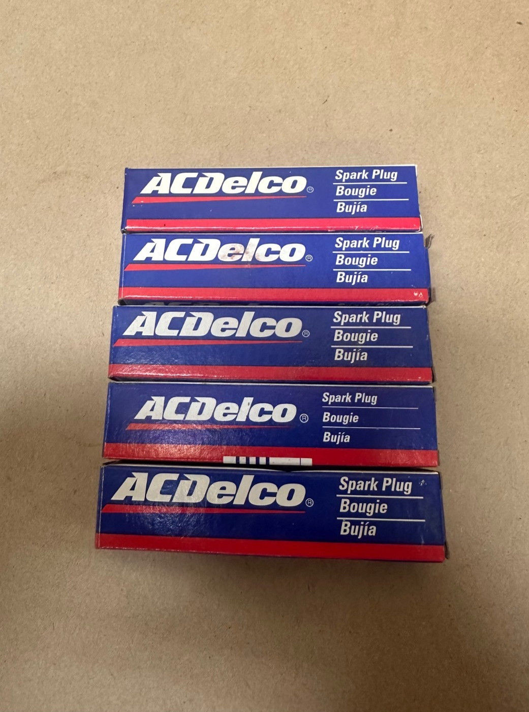 ACDelco R44LTS Spark-Plug Lot of 5 *NEW*