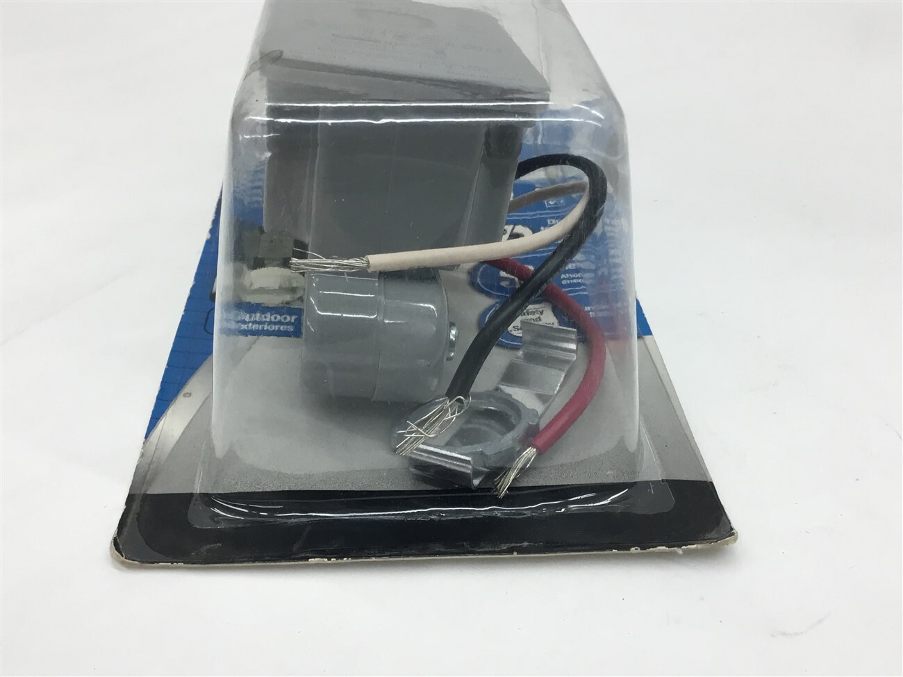 Utilitech 0007216 Dusk to Dawn light Control