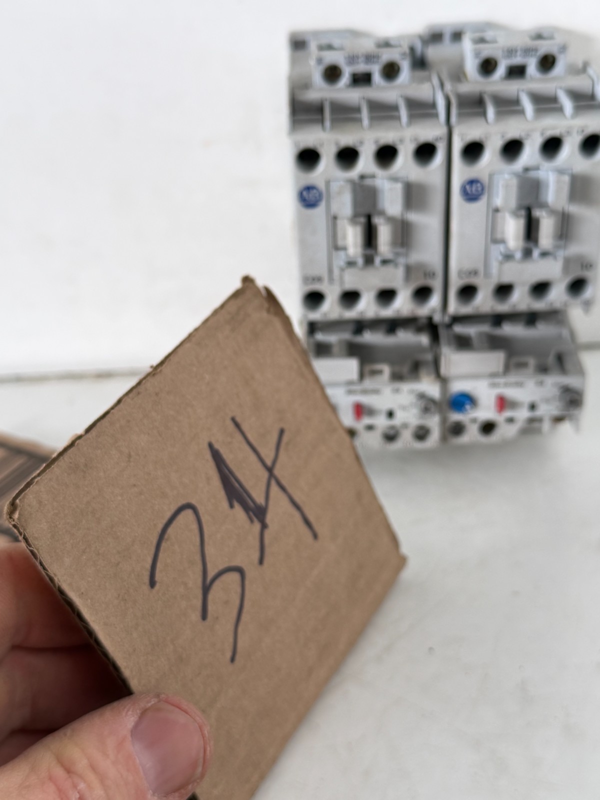 ALLEN BRADLEY 100-C09*10 /A CONTACTOR 600VAC 25A 193-EA1EB /A OVERLOAD RELAY (34