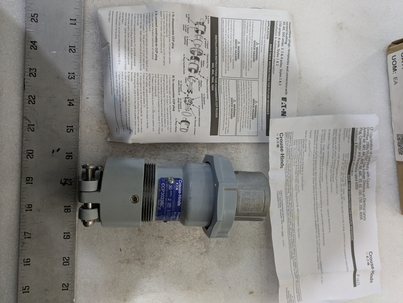Eaton Crouse-Hinds PowerMate CCP3023BC 30A 600VAC/250VDC 2-Wire 3-Pole Plug