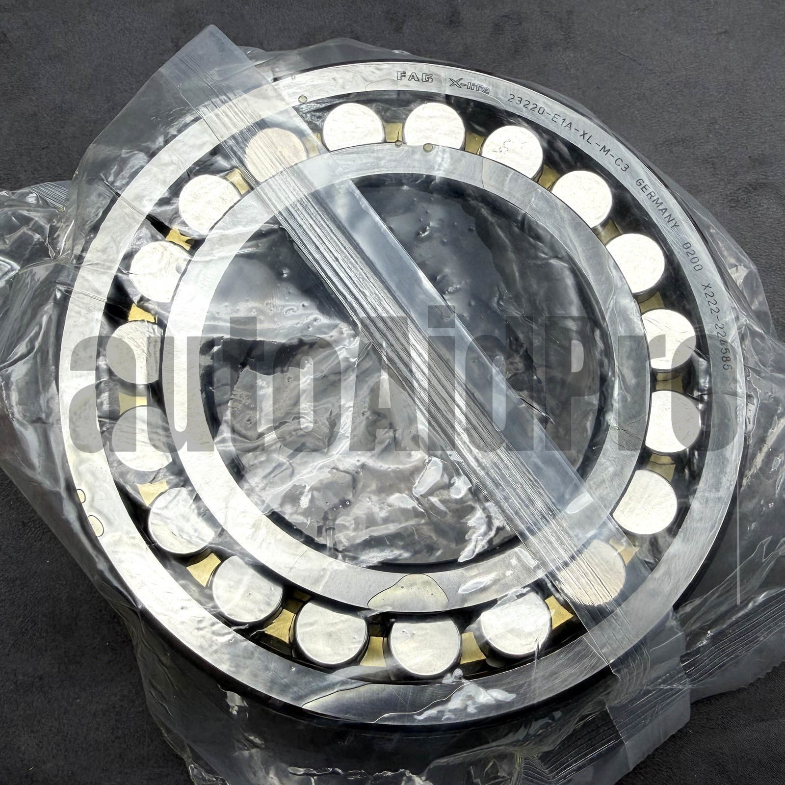 New Spherical Roller Bearing 23220-E1A-XL-M-C3 for FAG (Schaeffler)