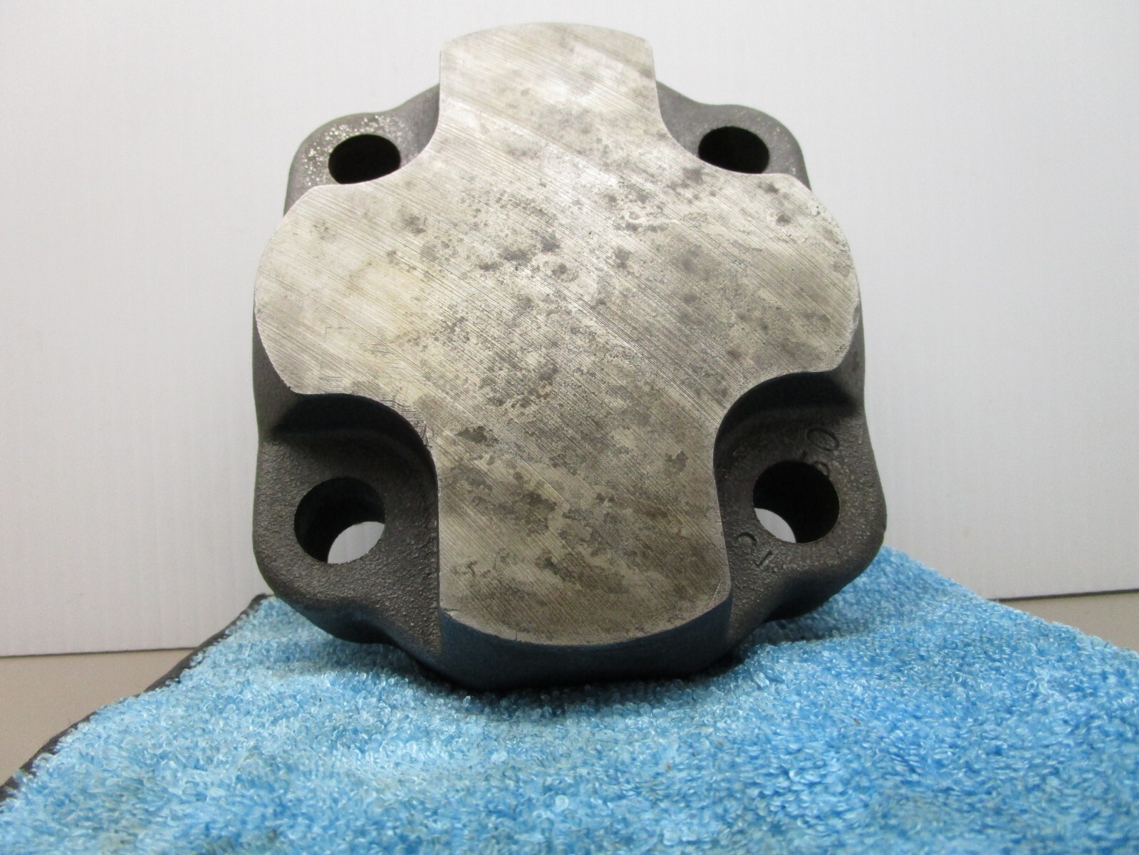 Commercial P50 P51 Hydraulic Pump Roller Bearing Back Cover Housing