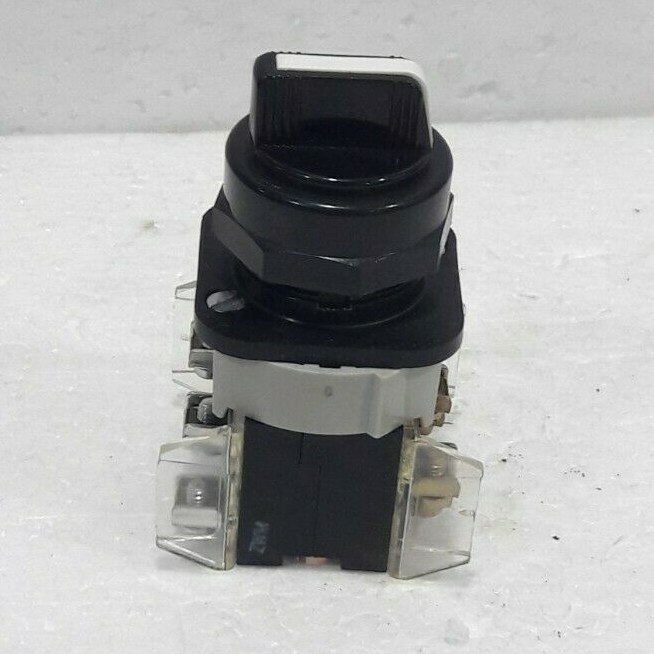 AB 800H-JR2 Ser F Nema Type 4,4X,13 A600 Q600