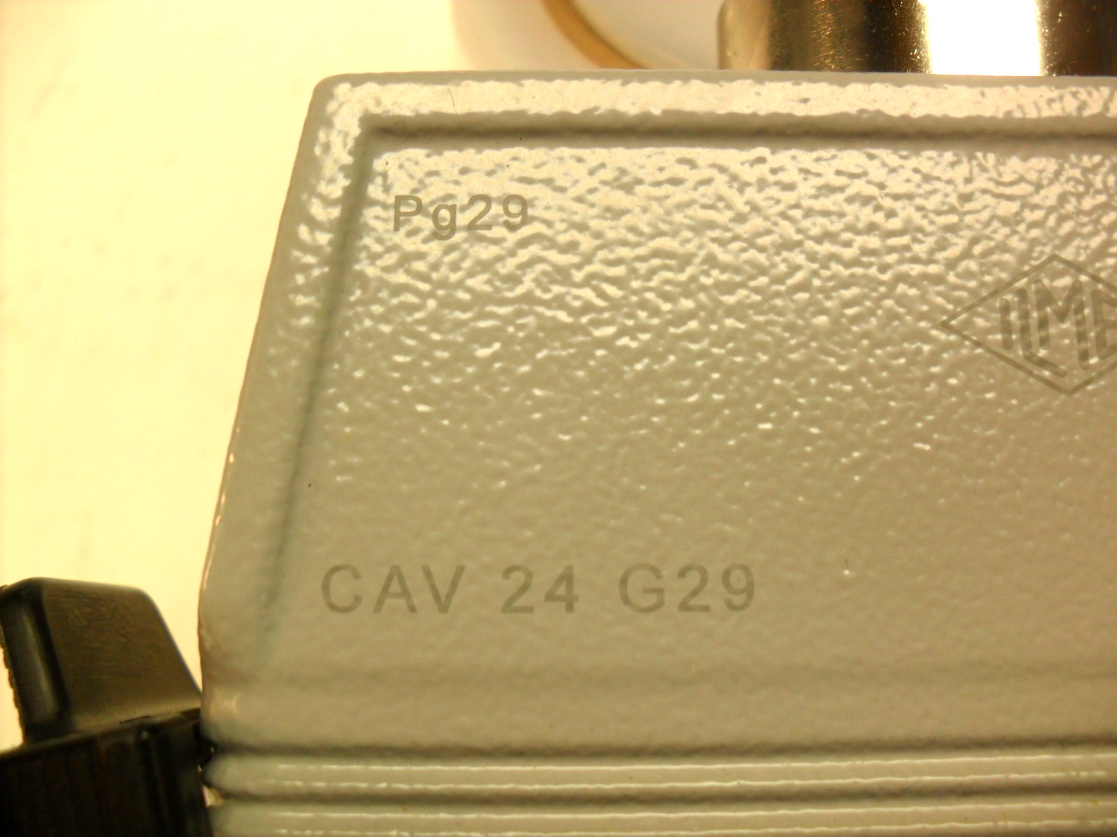 Mencom CAV-24G29 Standard, Rectangular Hood, size 104.27 – NEW