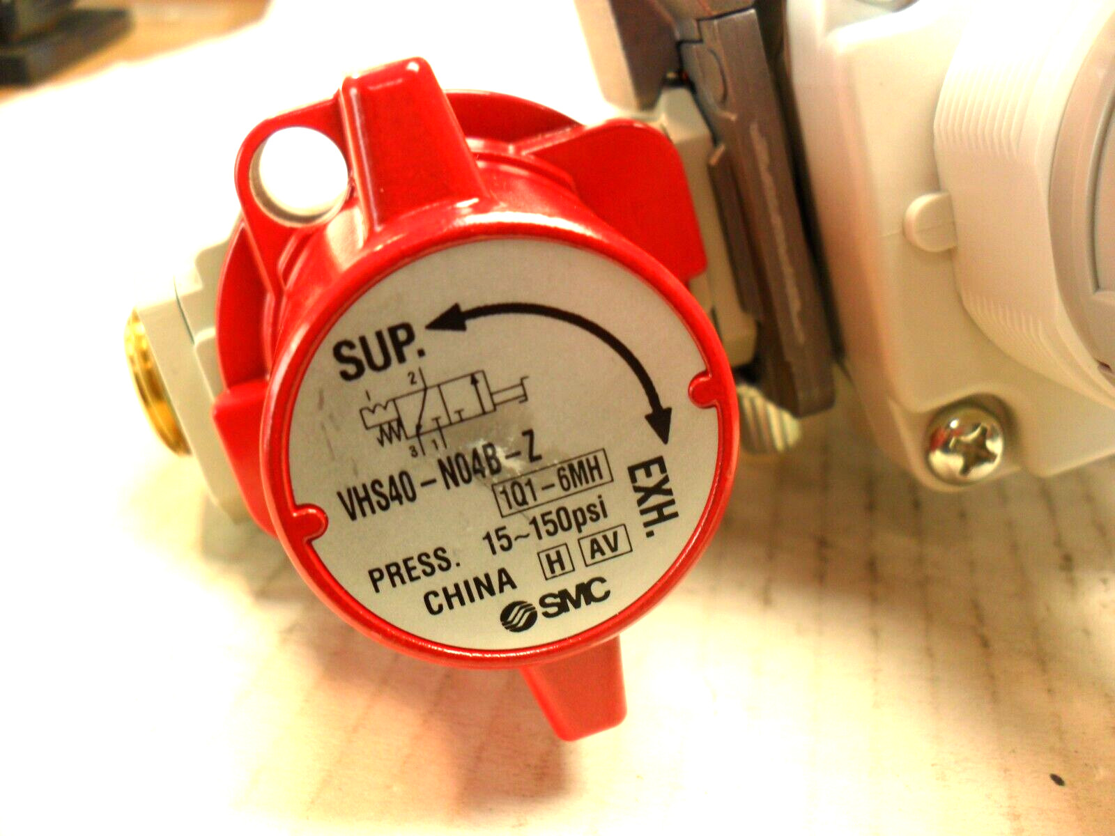 SMC Air Supply, AW40-N04C-Z-A, x2 OMRON D4N-9B31,VHS40-N04B-Z, Brackets, & More,