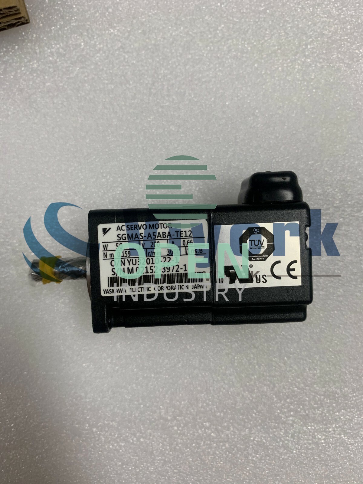 1PCS New in box Yaskawa SGMAS-A5ABA-TE12 AC SERVO MOTOR 50W 200V 0.66A 3000RPM