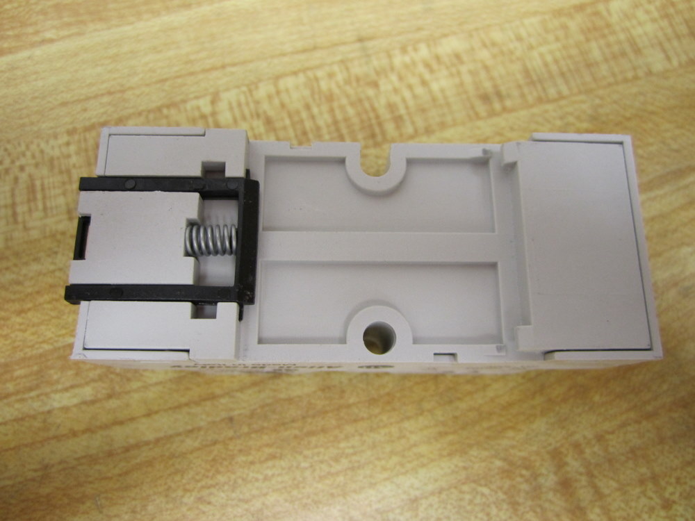 Allen Bradley 700-HN103 Relay Socket 700HN103 Gray