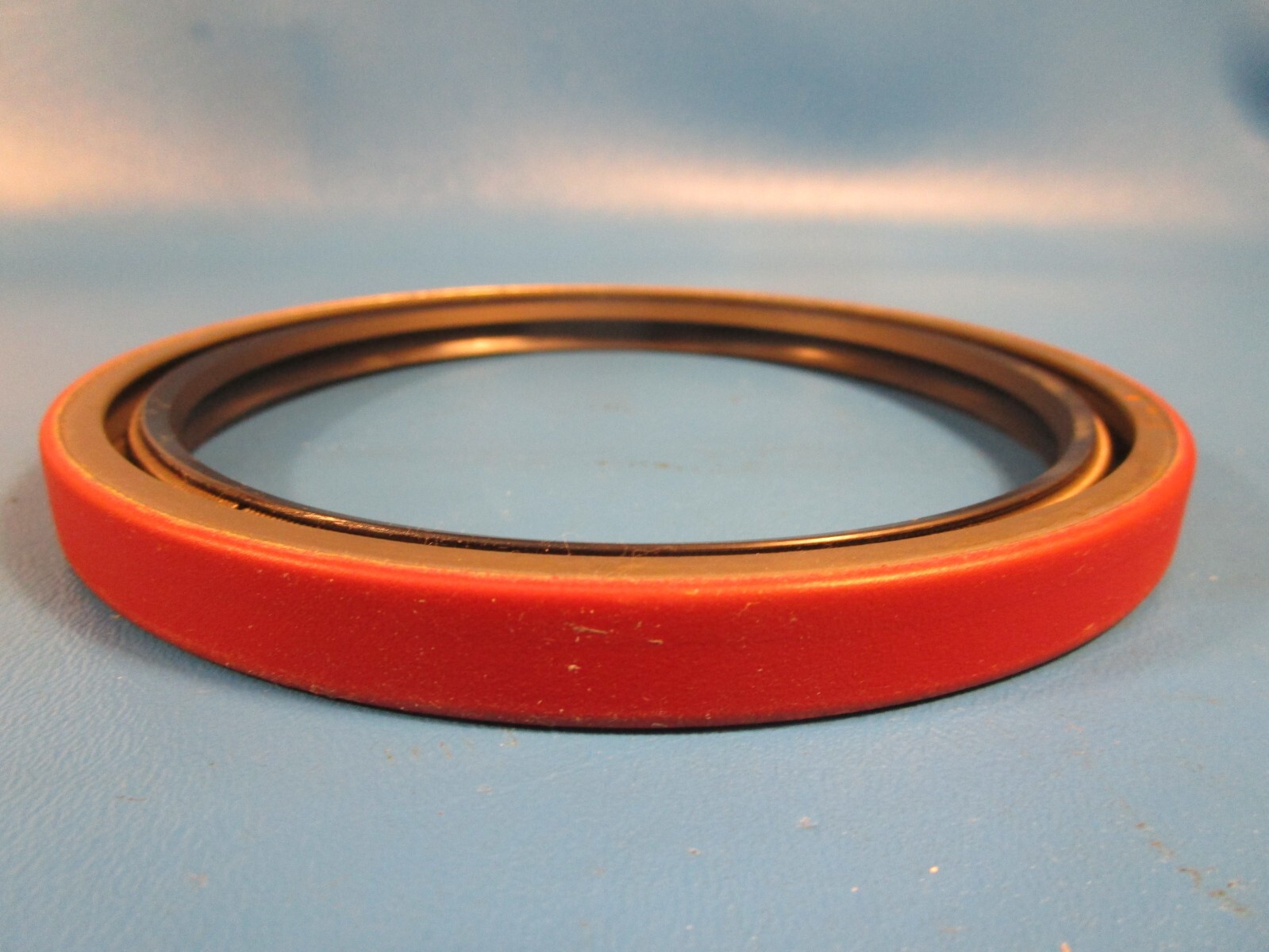 NATIONAL 415725, Nitrile Oil Seal, 5″ Shaft Dia., 6.007″ OD, 0.500″ Width