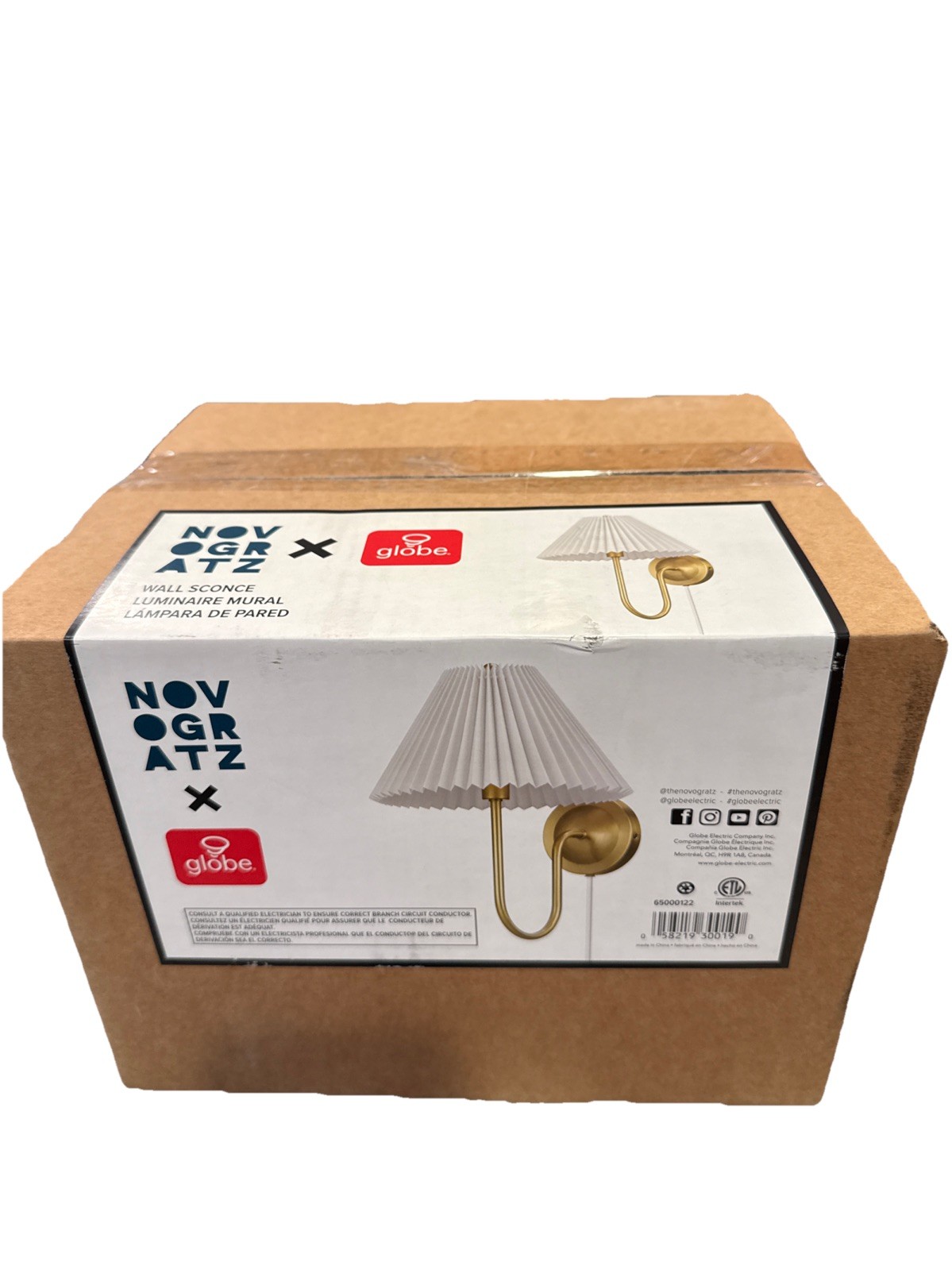 G E Delphine 11 in. 1-Light Matte Brass Plug-In or Hardwire Wall Sconce w/ Shade