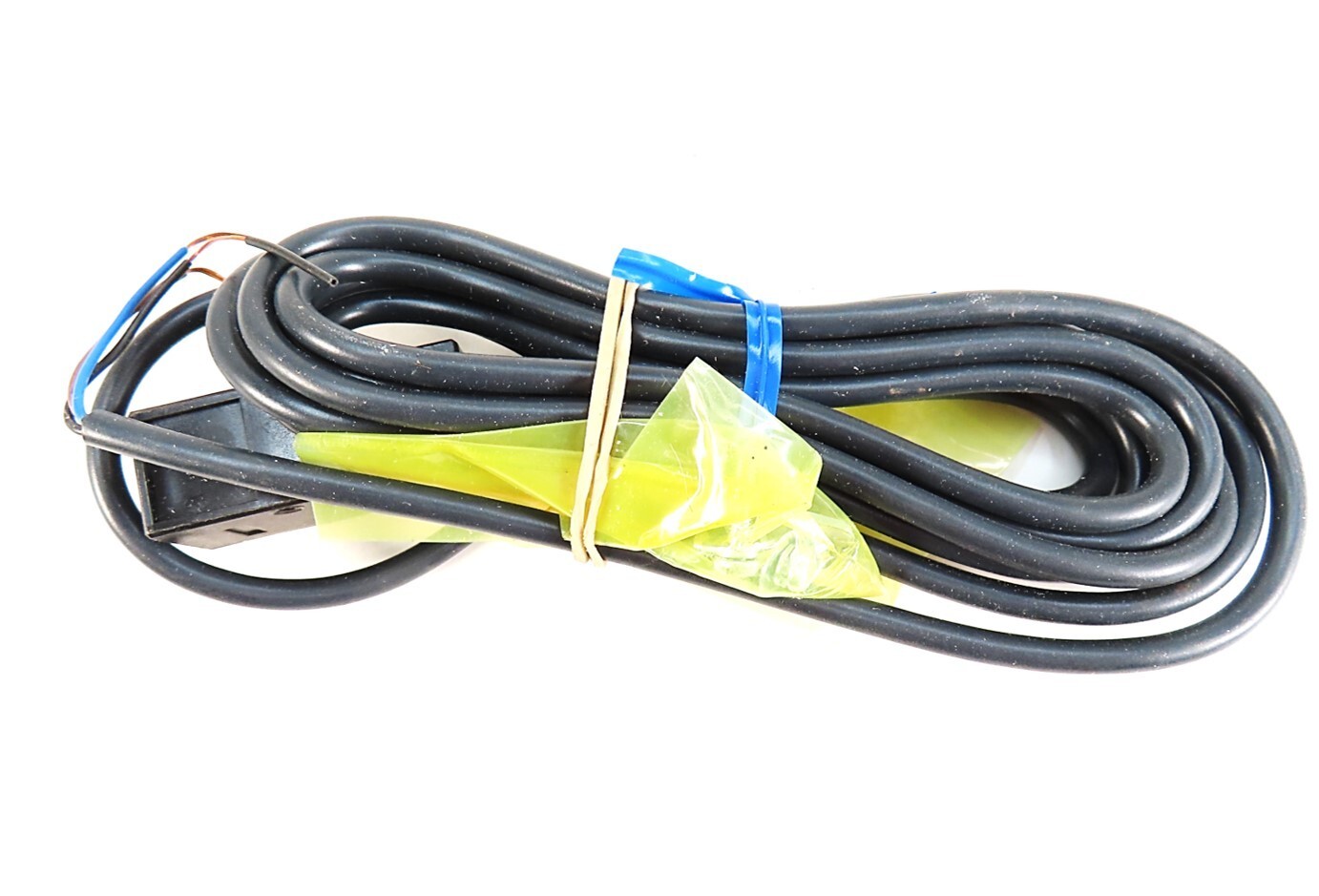 Omron E3S-2DE4 E3S2DE4 Photoelectric Switch ***USA Seller- Fast Shipping*** NEW